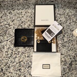 🔥Authentic Gucci Wallet with Interlocking GG Gold Hardware - Full Inclusion!🔥